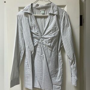 Motherhood Maternity shirt in size medium